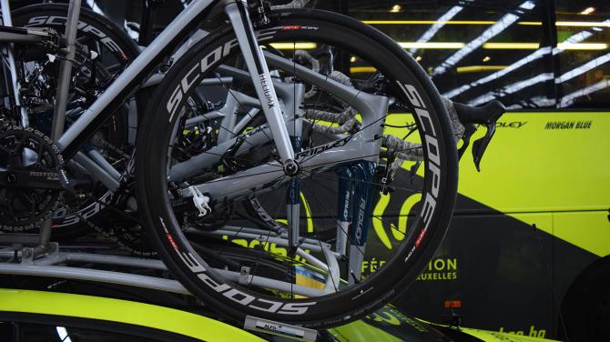 萨洛蒙首发高端竞训跑服系列On昂跑推出马年限定系列阿迪达斯成为苏超球衣赞助商