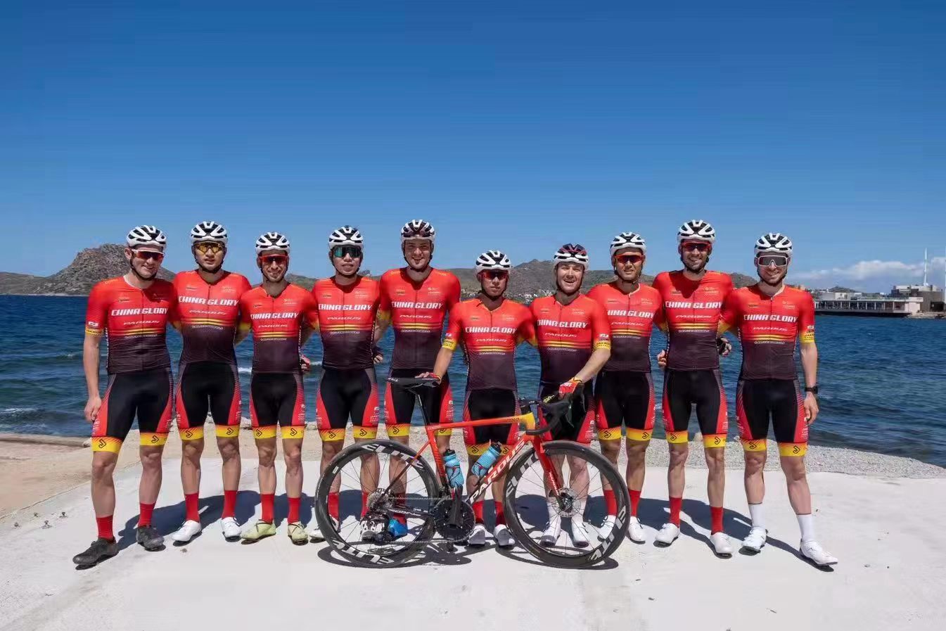 武大靖从奥运冠军到大学教授如何重塑中国冰雪人才的培养路径?(图1)