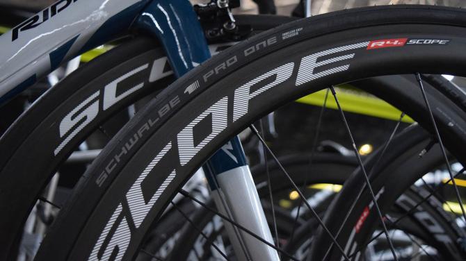 苏超点燃文体旅消费新引擎上市公司竞逐赛事流量“香饽饽”(图1)